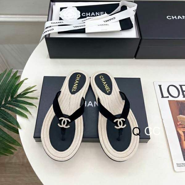 Picture of Chanel Slippers _SKUChaenelsz35-40XC12013254